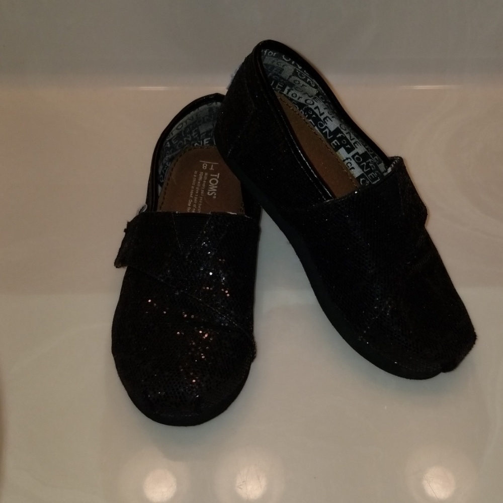 Tiny Glitter Toms size 8 black